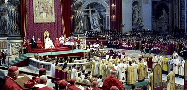 POPE PAUL VI PRESIDES OVER MEETING OF SECOND VATICAN COUNCIL IN 1963