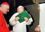 john_paul_ii_kisses_koran